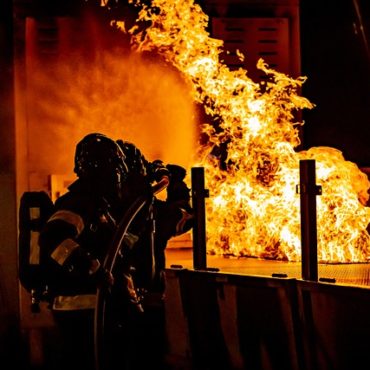 Incendie criminel à Saxon : un sexagénaire arrêté après la destruction de plusieurs bâtiments