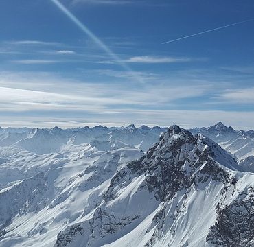 Drame en Gruyère : Chute mortelle pour un randonneur à la Dent de Lys
