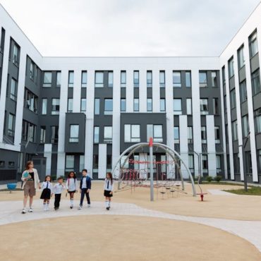 Polémique à Cugy : filles et garçons séparés dans la cour d'école pour « sécurité »