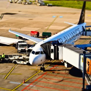 Genève Aéroport: L'Affaire du Passager aux Menaces Mafieuses Démystifiée par la Justice