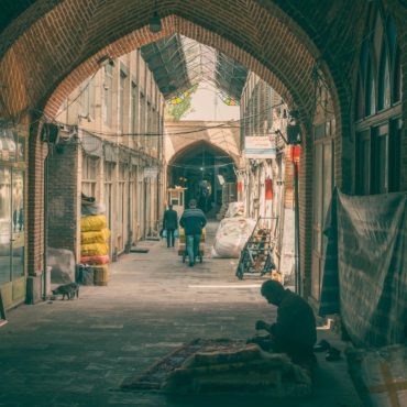Iran: Quand l'Inflation Galopante et les Tensions Plongent des Millions dans la Précarité