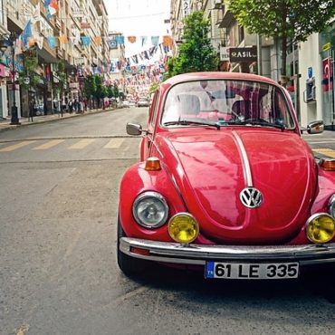 Genève : Comob Révolutionne la Mobilité Urbaine avec l'Auto-Partage Communautaire