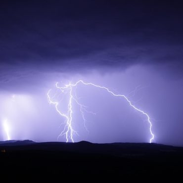 Alerte aux orages : la Suisse sous surveillance météorologique ce lundi
