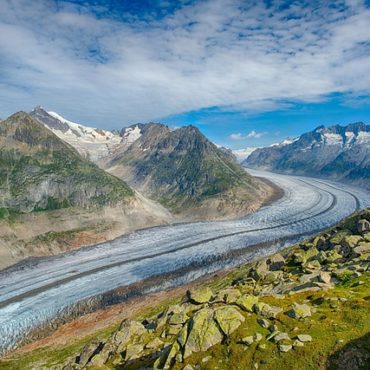 Valais : une masse glaciaire de 250'000 tonnes sous surveillance accrue au-dessus de Randa